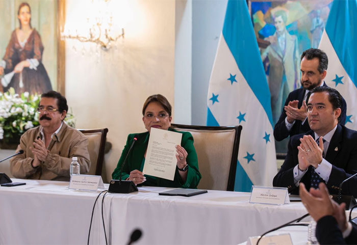 Presidenta firma Carta para iniciar proceso de ratificación e instalación de la CICIH / Proceso Digital