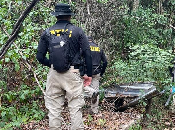 ATIC destruye narcolaboratorio y erradica plantaciones de hoja de coca en Colón / HONDUSA-TV