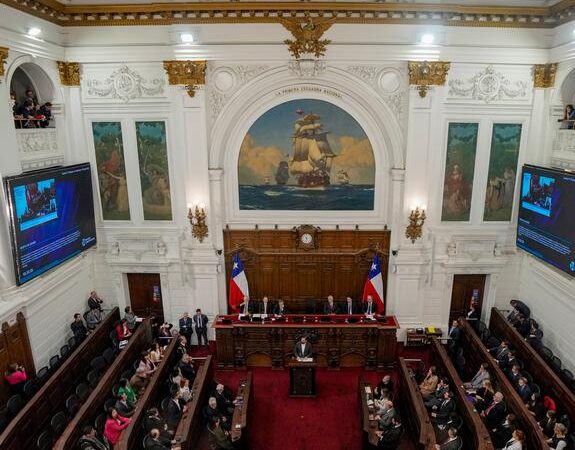 Consejo se instala en Chile para redactar nueva Constitución / DW