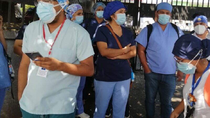 Médicos del IHSS suspenden asambleas informativas y retornarán a sus labores este lunes / Proceso Digital