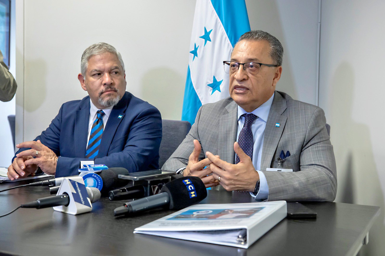 Ministro Marcio Sierra denuncia campaña malintencionada en los medios y aclara que Honduras no quedó fuera de la Cuenta del Milenio y que será elegible para reingresar con un programa umbral