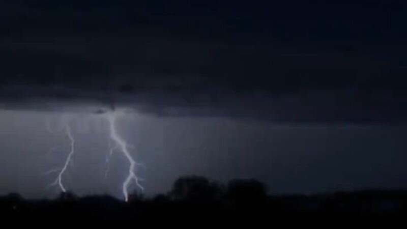 La naturaleza desató su furia en Odisha, India: Una tormenta eléctrica descargó 61 mil rayos en tan solo dos horas, dejando un trágico saldo de muertos y heridos