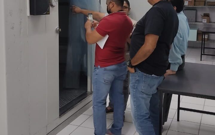 Fiscales y ATIC identifican 3 presuntos responsables de daños a lote de más de 140 mil vacunas en San Pedro Sula