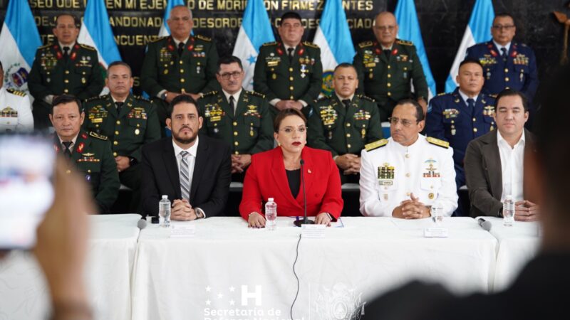 Presidenta Castro designa nueva Junta de Comandantes de las FF. AA. en el 198 Aniversario del Ejército de Honduras