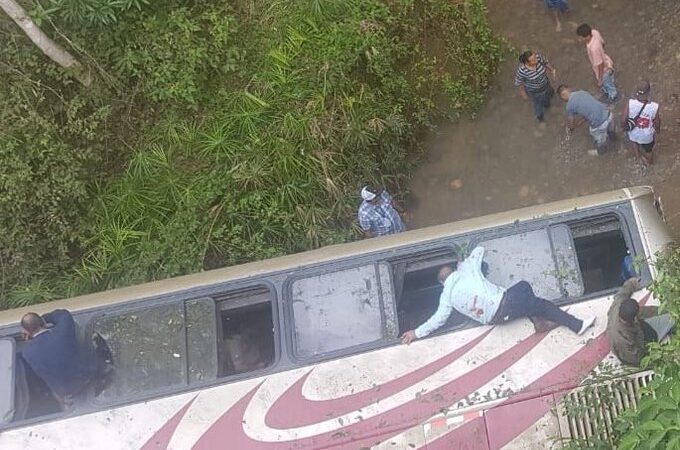 Ministerio Público acusa por 5 delitos al «conductor de rastra» que provocó la tragedia en la carretera a Olancho donde 11 personas murieron y decenas resultaron heridas